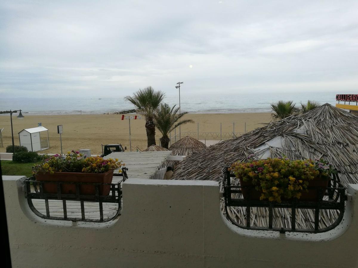 Appartamento Frontemare Azzurra Caorle Exterior photo